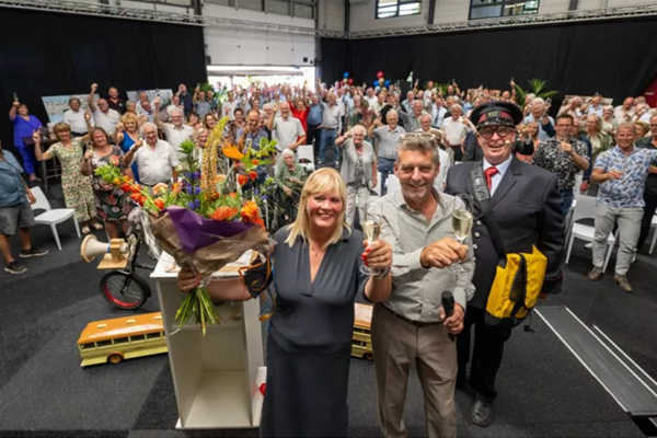 /images/newsmessage/3914/8dadcfb05653f90/600x400/bab_vios_100jaar.png