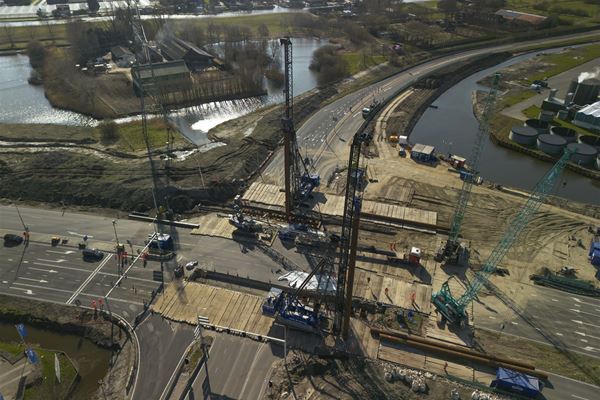 /images/newsmessage/4914/8de73eb0dd48750/600x400/250320%20luchtfoto%20werkzaamheden%20kruispunt.jpg